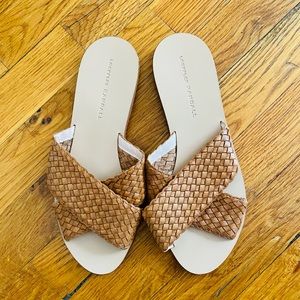 NWOT Loeffler Randall Claudie Sandals